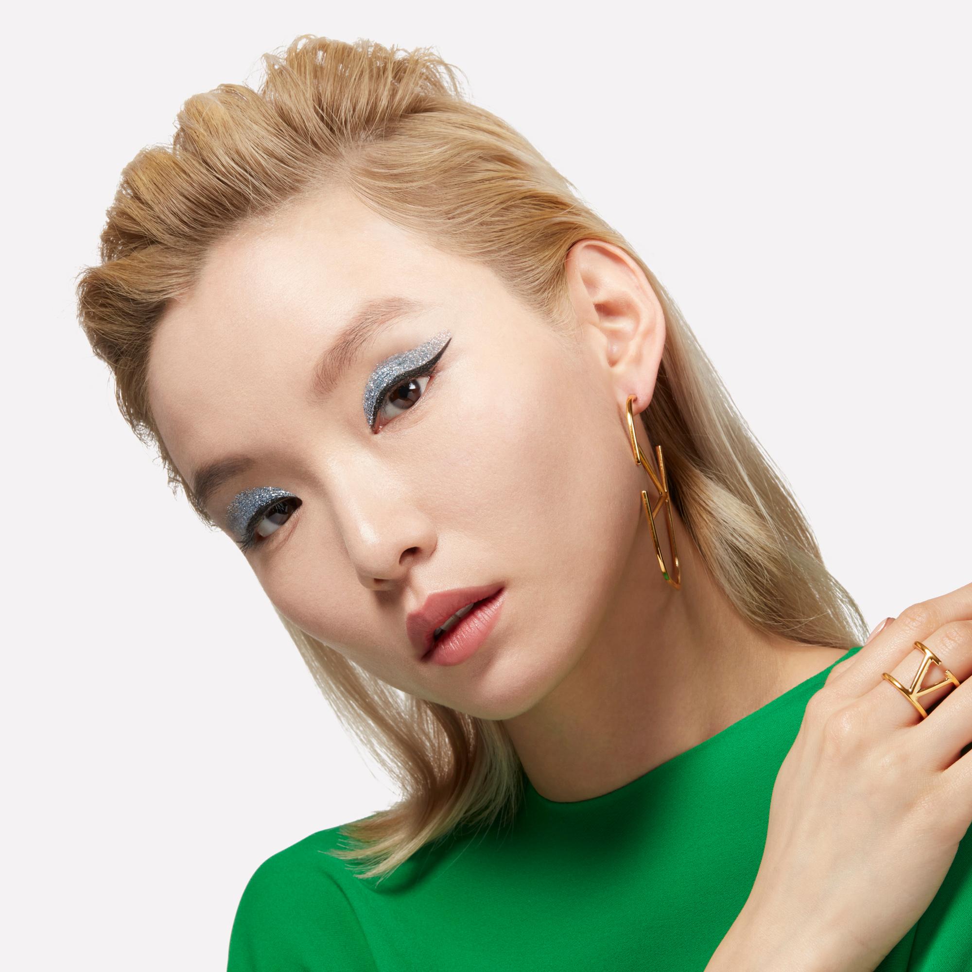 Valentino-Dreamdust-Eye-Glitter-4-3614273230728-Wearable5-1_0