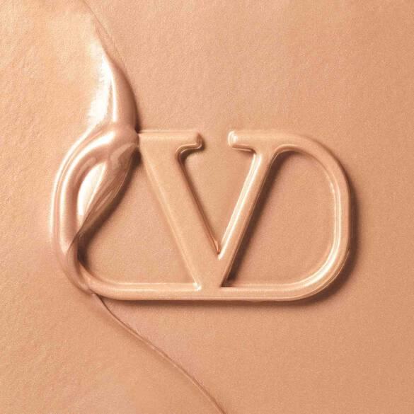 Valentino-V-Lighter-Face-Base-Ambra-3614273220736-Texture2