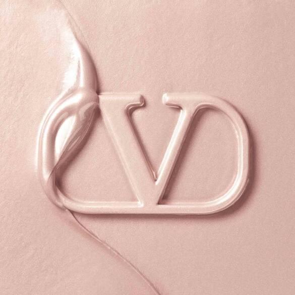 Valentino-V-Lighter-Face-Base-Rosa-3614273220729-Texture2